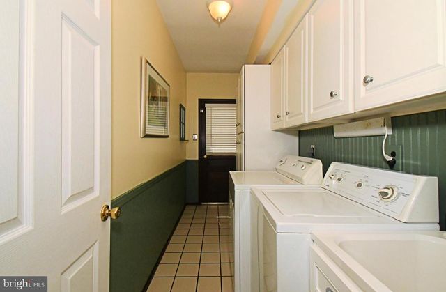 1364 MARK DR, West Chester, PA 19380