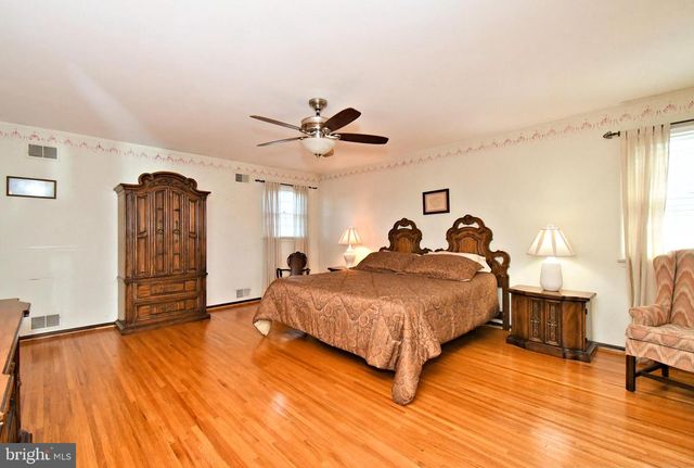 1364 MARK DR, West Chester, PA 19380