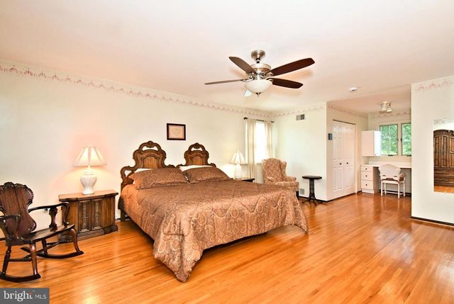 1364 MARK DR, West Chester, PA 19380