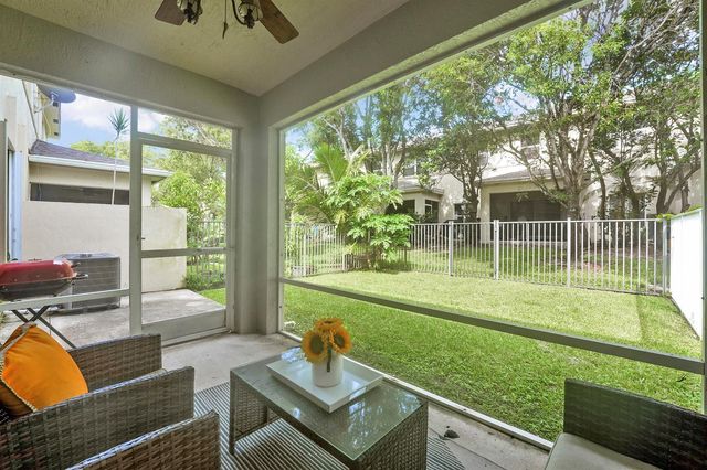 323 Spruce Street 323, Boynton Beach, FL 33426