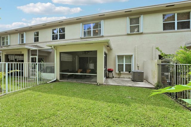 323 Spruce Street 323, Boynton Beach, FL 33426