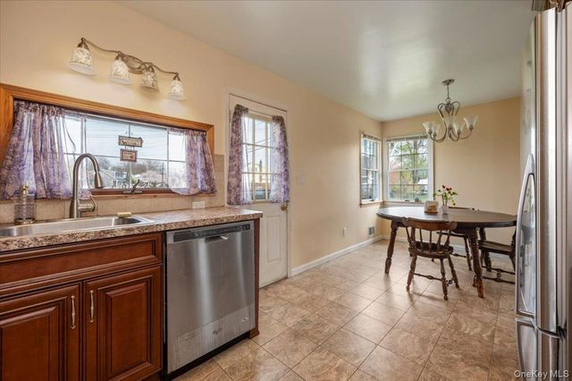 145 Raleigh Lane, West Islip, NY 11795