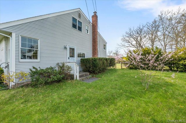 145 Raleigh Lane, West Islip, NY 11795