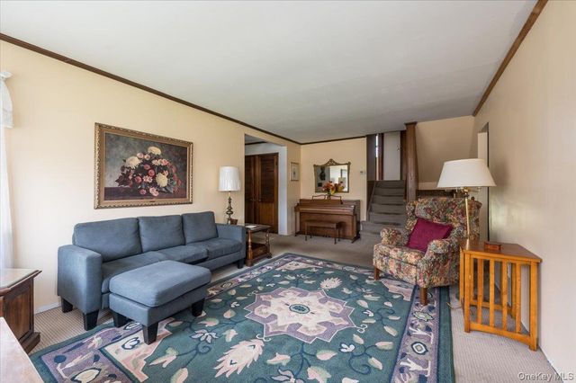 145 Raleigh Lane, West Islip, NY 11795
