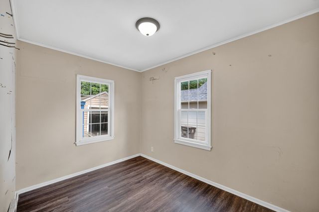 4032 2nd Avenue, Des Moines, IA 50313
