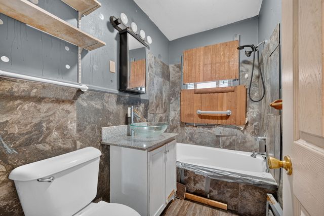 4032 2nd Avenue, Des Moines, IA 50313