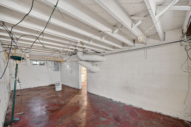 4032 2nd Avenue, Des Moines, IA 50313