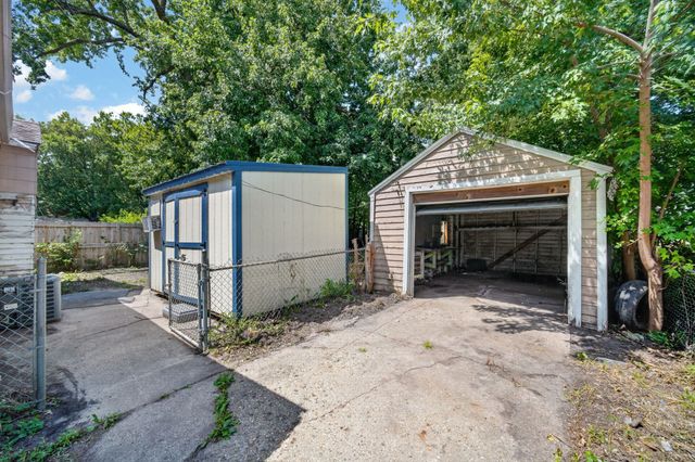 4032 2nd Avenue, Des Moines, IA 50313