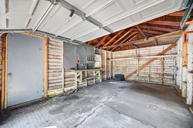 4032 2nd Avenue, Des Moines, IA 50313