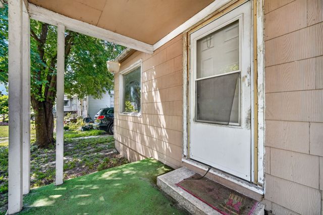 4032 2nd Avenue, Des Moines, IA 50313