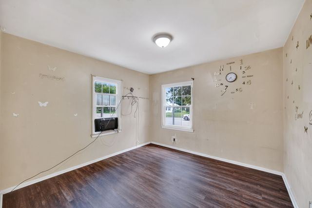 4032 2nd Avenue, Des Moines, IA 50313