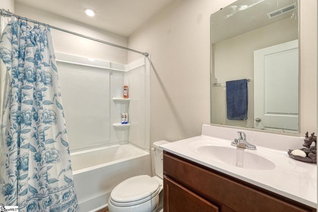 2225 Bassinger Court, Wellford, SC 29384