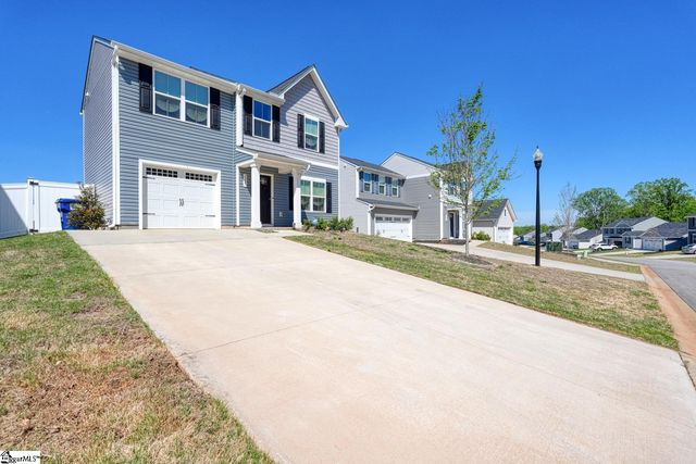 2225 Bassinger Court, Wellford, SC 29384