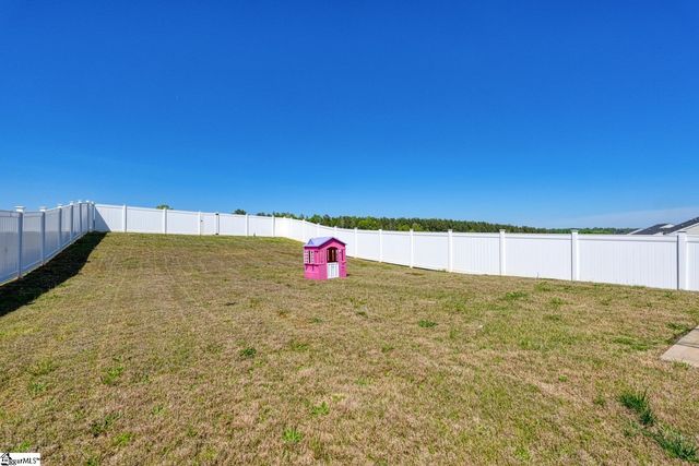 2225 Bassinger Court, Wellford, SC 29384