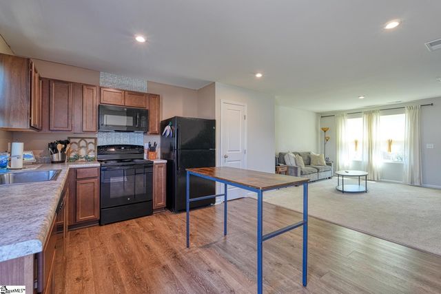 2225 Bassinger Court, Wellford, SC 29384