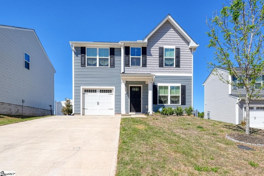2225 Bassinger Court, Wellford, SC 29384