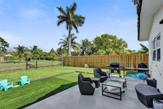 4017 Woodside Drive, Coral Springs, FL 33065