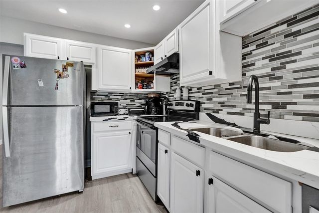 4017 Woodside Drive, Coral Springs, FL 33065