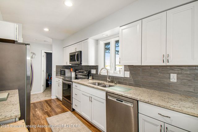 2711 Lasalle Boulevard, Lansing, MI 48912