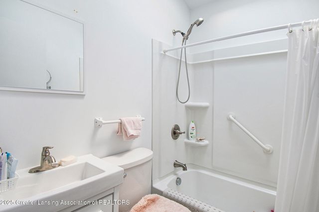 2711 Lasalle Boulevard, Lansing, MI 48912