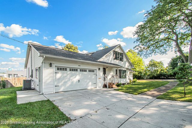 2711 Lasalle Boulevard, Lansing, MI 48912