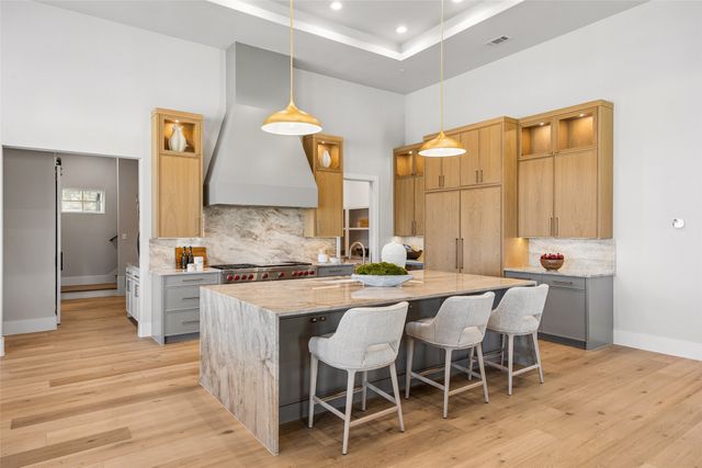 48 Cardona Drive, Westlake, TX 76262