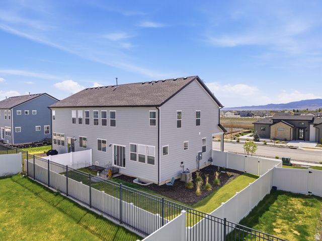 3610 N STALLION ST, Eagle Mountain, UT 84005