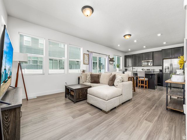 3610 N STALLION ST, Eagle Mountain, UT 84005