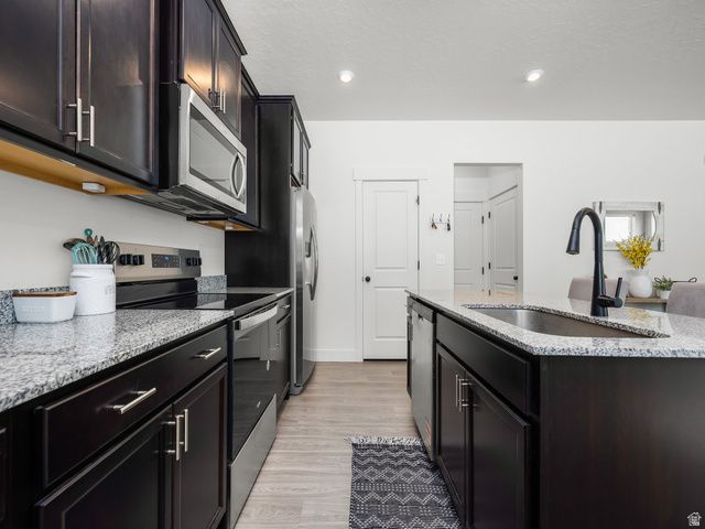 3610 N STALLION ST, Eagle Mountain, UT 84005