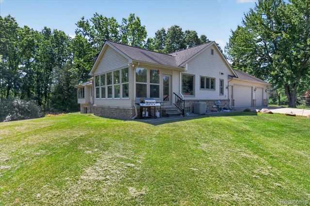 4037 Chilson Road, Genoa Township, MI 48843
