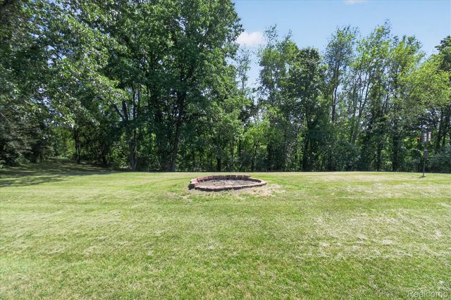 4037 Chilson Road, Genoa Township, MI 48843