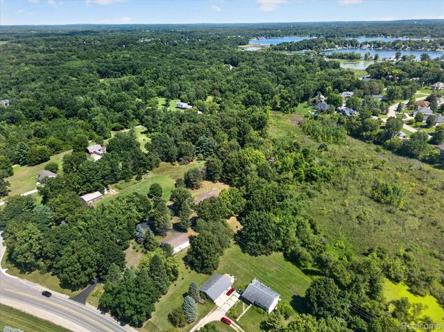 4037 Chilson Road, Genoa Township, MI 48843