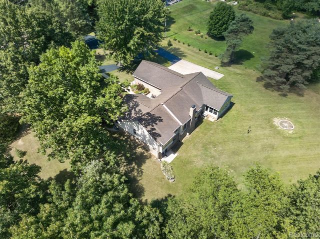 4037 Chilson Road, Genoa Township, MI 48843