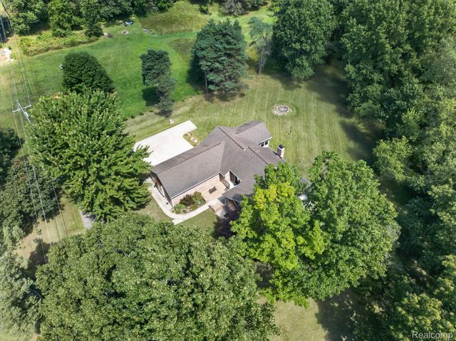 4037 Chilson Road, Genoa Township, MI 48843