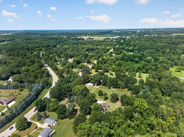 4037 Chilson Road, Genoa Township, MI 48843