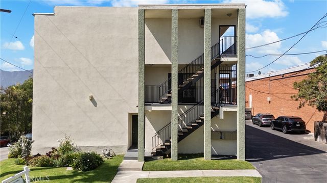 4479 Rockland, La Canada Flintridge, CA 91011