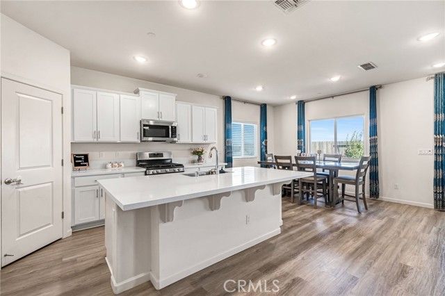 3449 Running Brook Street, Madera, CA 93637