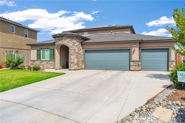 3449 Running Brook Street, Madera, CA 93637