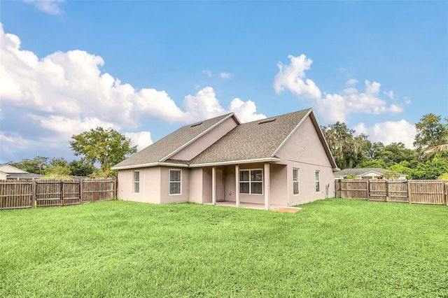 1422 SAFFRON TRAIL, Deland, FL 32724