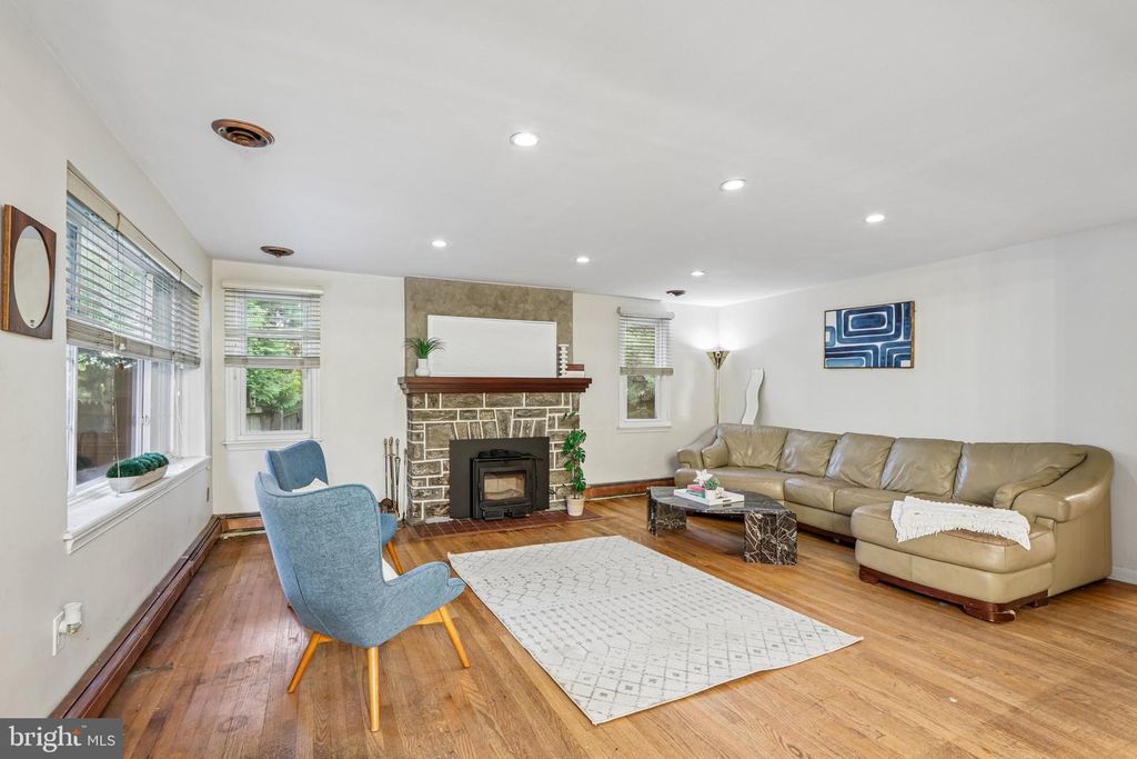 8125 HEACOCK LN #, Wyncote, PA 19095 — photo 5