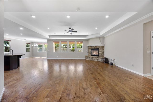 11009 Strathaven Street, Bakersfield, CA 93312