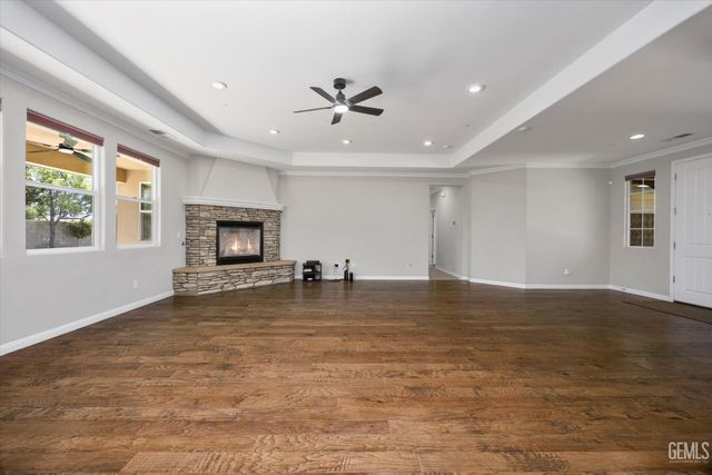 11009 Strathaven Street, Bakersfield, CA 93312