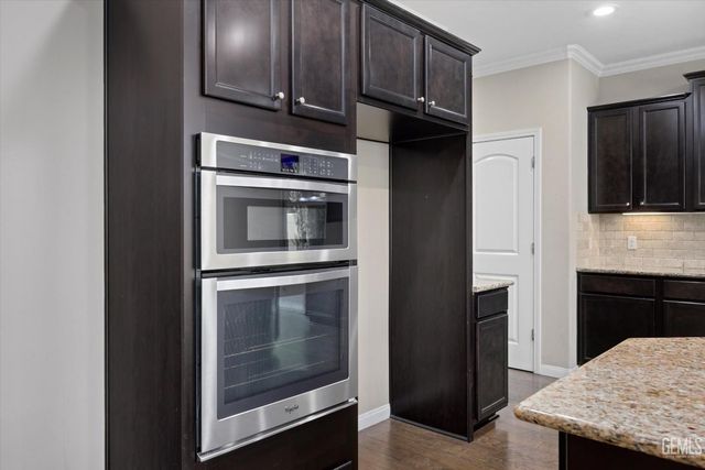 11009 Strathaven Street, Bakersfield, CA 93312