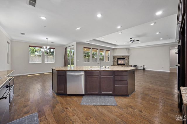 11009 Strathaven Street, Bakersfield, CA 93312