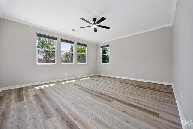 11009 Strathaven Street, Bakersfield, CA 93312