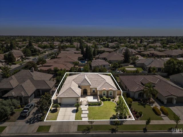 11009 Strathaven Street, Bakersfield, CA 93312