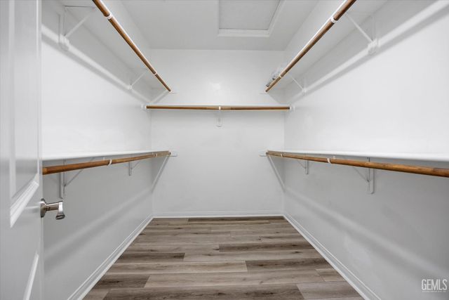 11009 Strathaven Street, Bakersfield, CA 93312