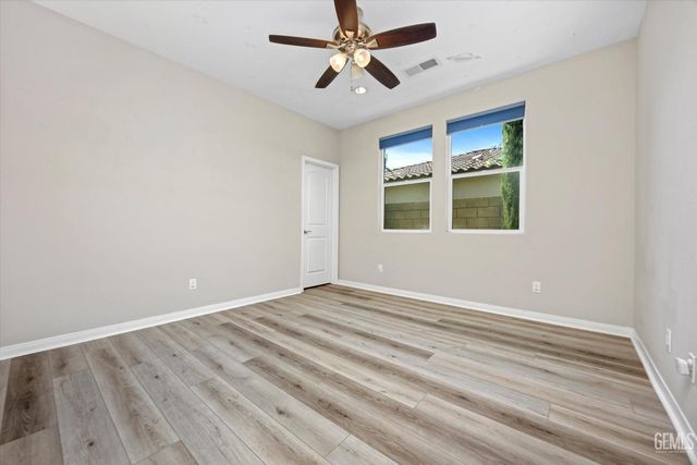 11009 Strathaven Street, Bakersfield, CA 93312