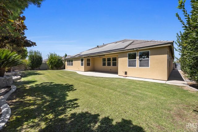 11009 Strathaven Street, Bakersfield, CA 93312