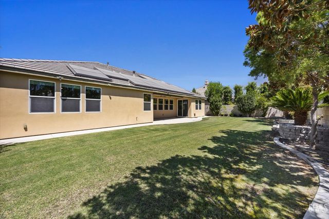 11009 Strathaven Street, Bakersfield, CA 93312